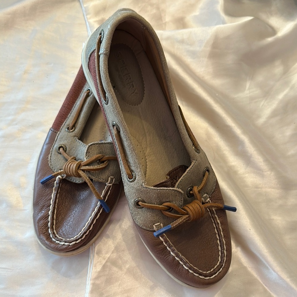 Sperry Women's Brown and Cream Loafers